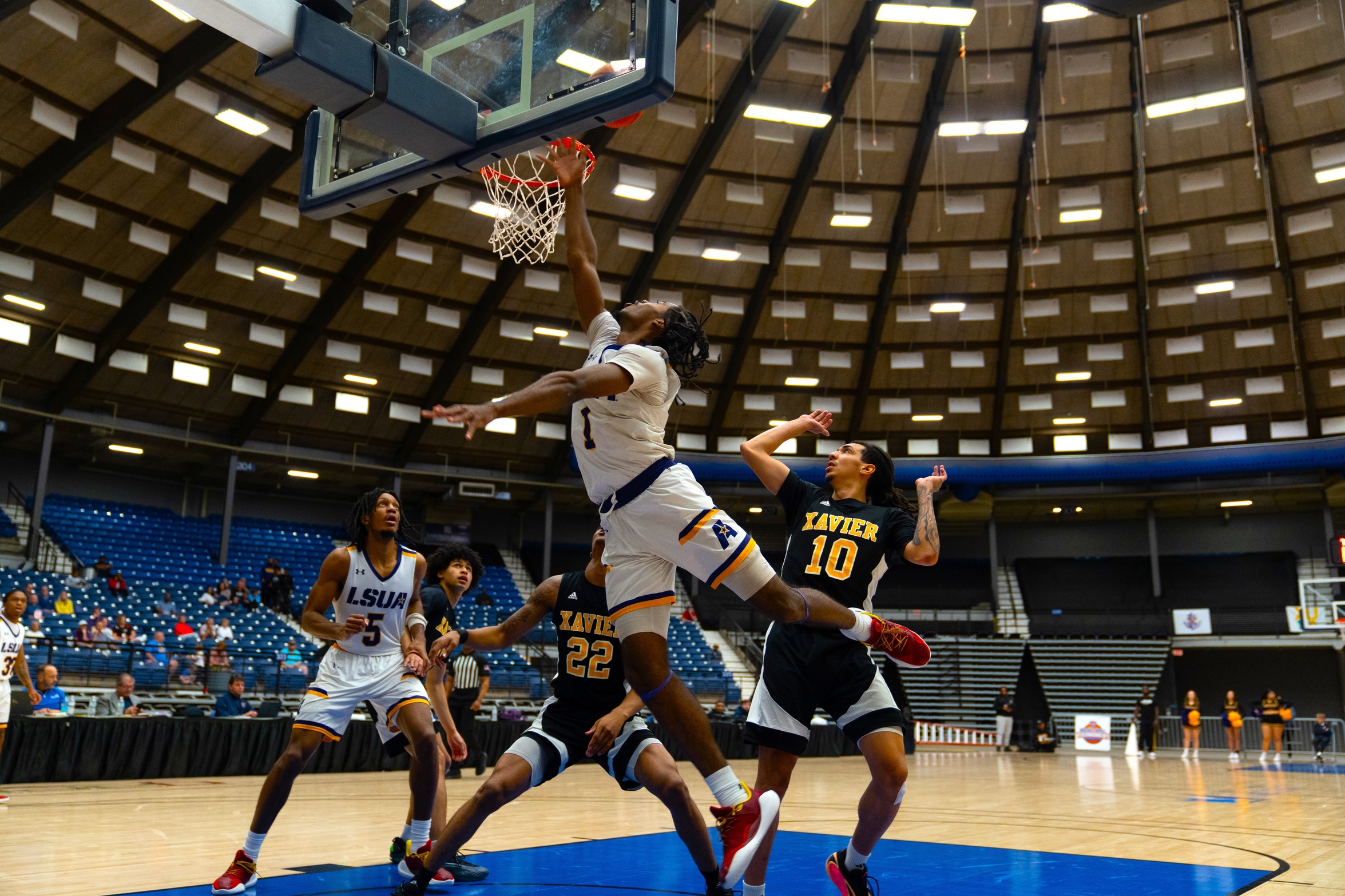EJ McQuillan scored 26 points for LSUA. Photo courtesy of LSUA Media.